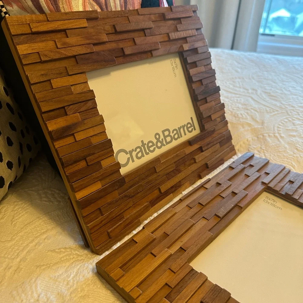 SALE!! NEW Crate & Barrel Catania Picture Frame 5 x 7” set of 2